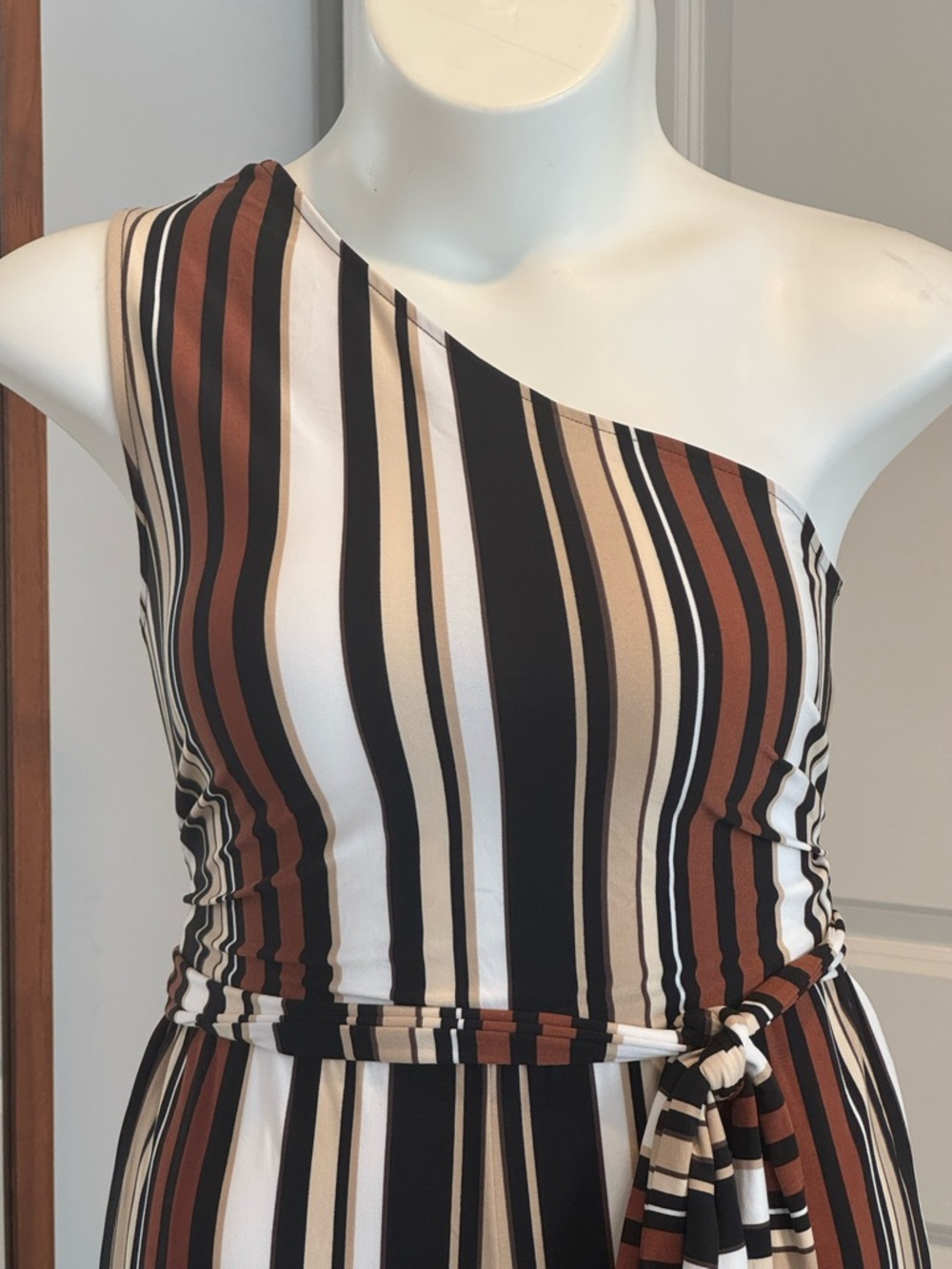 New York and Co. black brown, white tan striped one shoulder jumpsuit pockets XL - Picture 5 of 10